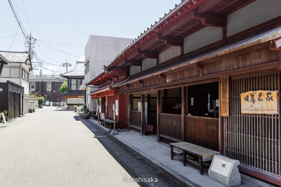 Western-style brick building (Former Morita Bank) from the Meiji or Taisho era in Mikuni Minato.
