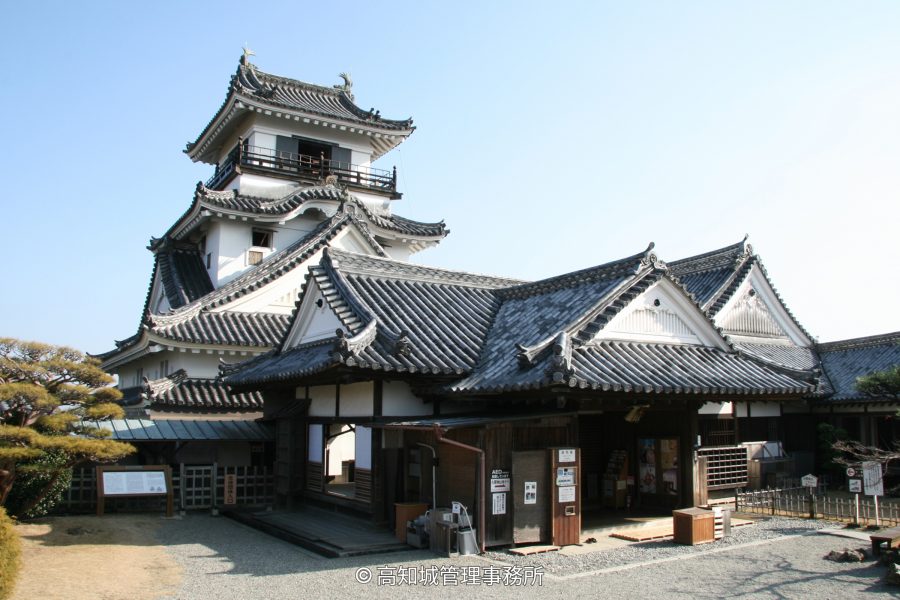 The main keep and connected administrative building (Kaitokukan) of Kochi Castle, one of Japan's original castles.