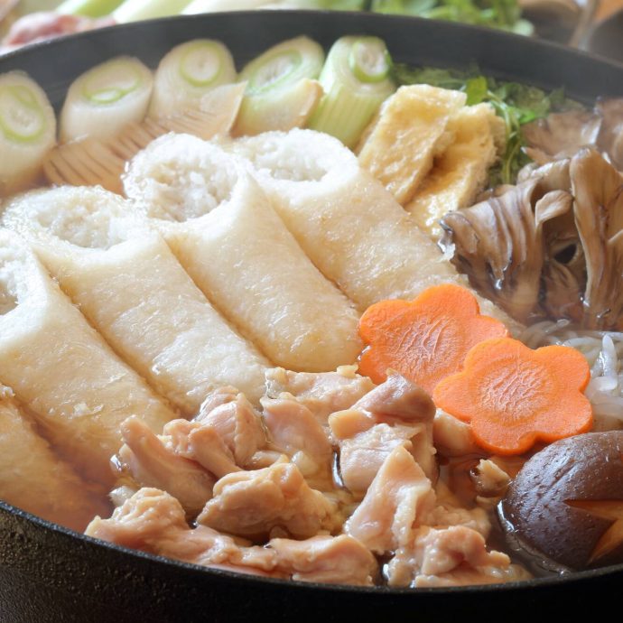Kiritanpo nabe (rice stick hot pot).